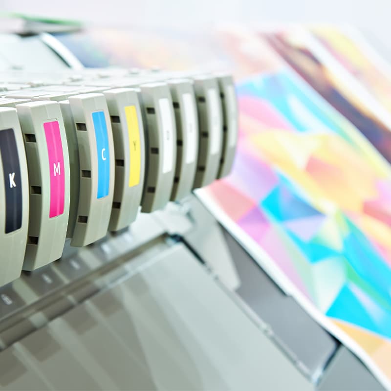 網版印刷 vs. 數位印刷：小量客製化銘版該選哪種製程？成本與交期大解析